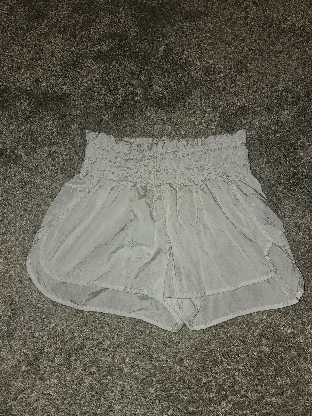 Love Tree White Ruffle Waist Women's Shorts